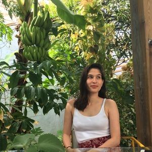 Meet your Posher, Olivia